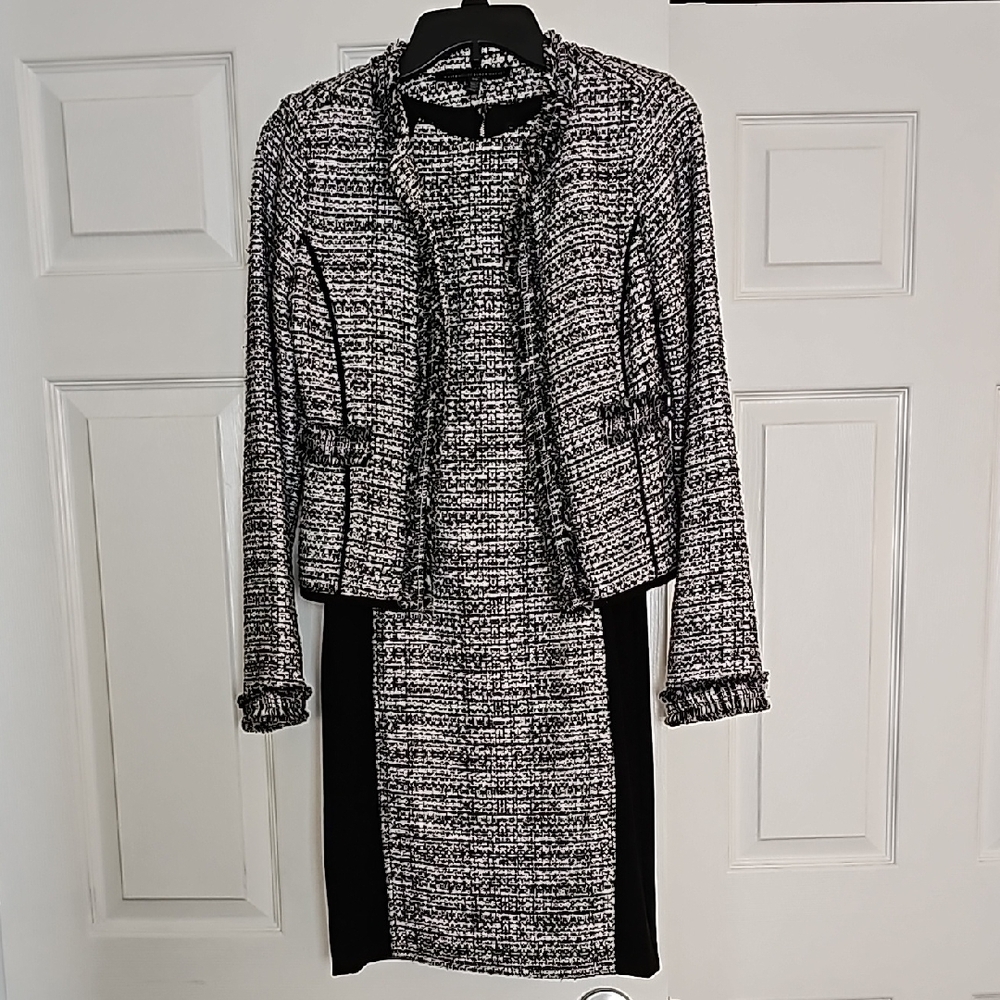 White House Black Market Black and White Knee-Length Sheath Dress